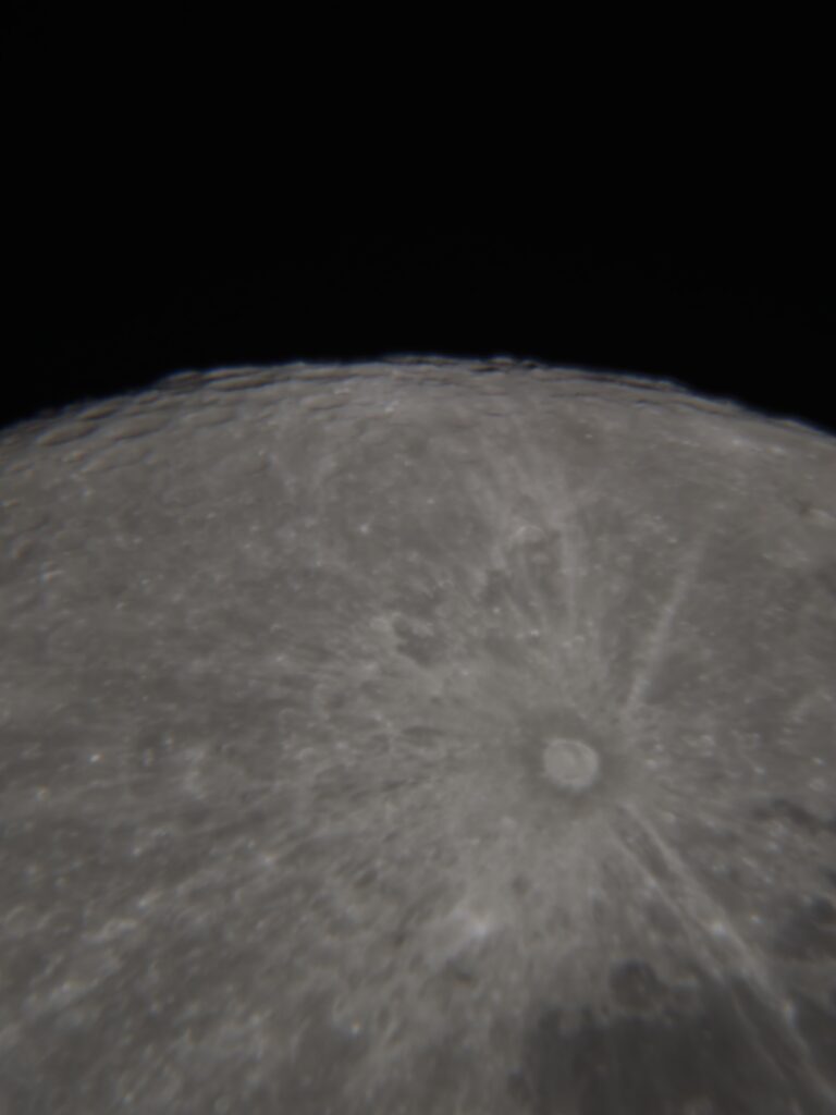 Obserwacja zacienionych kraterów księżyca